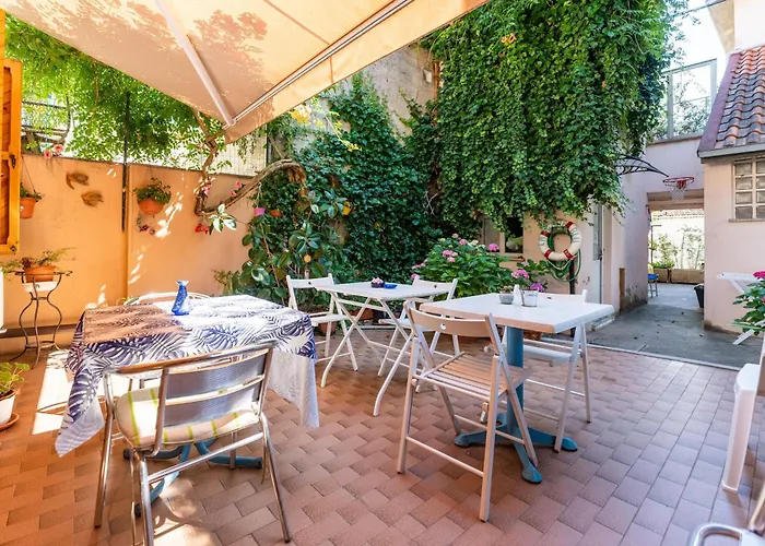 Frühstückspension La Gatta Blu 4*